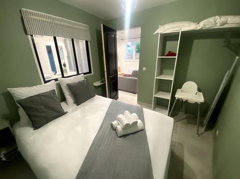 Maison Jardin Et Parking Gratuit - 10 Min De L'Aeroport - Metro 14 - Arrivee Autonome Orly Dış mekan fotoğraf