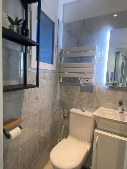 Maison Jardin Et Parking Gratuit - 10 Min De L'Aeroport - Metro 14 - Arrivee Autonome Orly Dış mekan fotoğraf