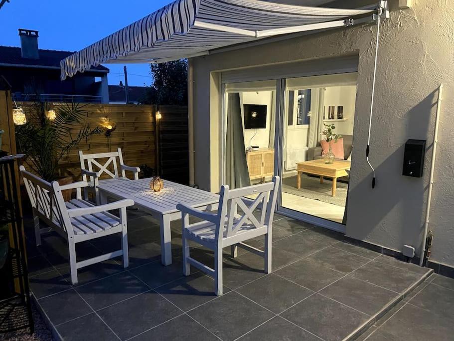 Maison Jardin Et Parking Gratuit - 10 Min De L'Aeroport - Metro 14 - Arrivee Autonome Orly Dış mekan fotoğraf