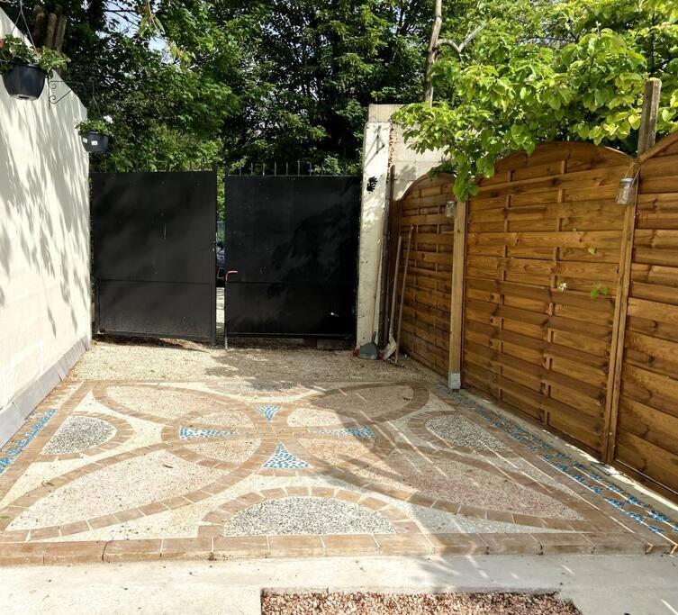 Maison Jardin Et Parking Gratuit - 10 Min De L'Aeroport - Metro 14 - Arrivee Autonome Orly Dış mekan fotoğraf