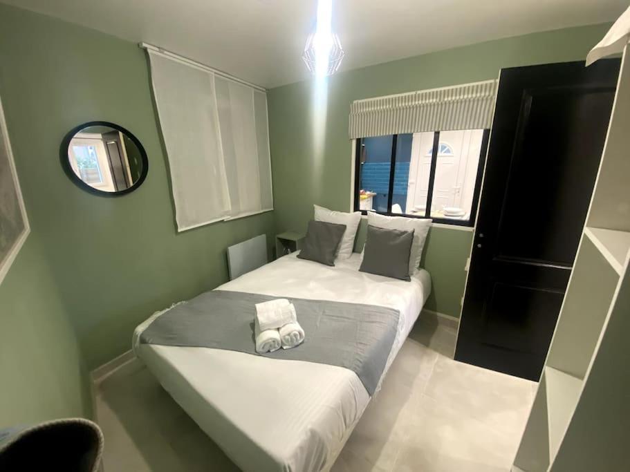 Maison Jardin Et Parking Gratuit - 10 Min De L'Aeroport - Metro 14 - Arrivee Autonome Orly Dış mekan fotoğraf